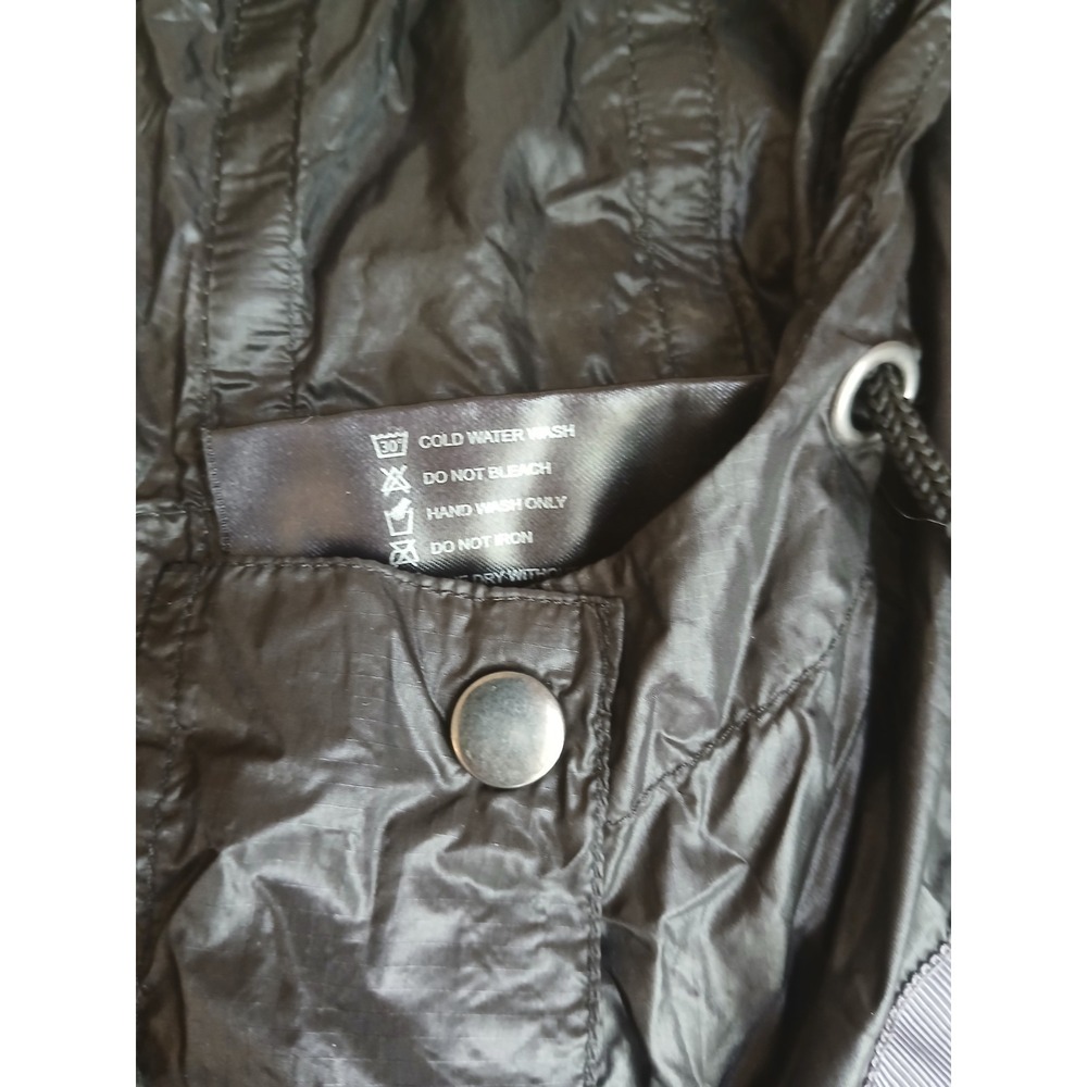 Hunger Games Arena Jacket Small NECA Rain Hooded Outdoor Hiking Travel Katniss - Picture 3 of 14